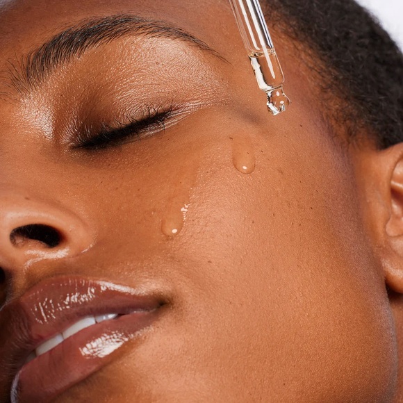 OLEHENRIKSEN Hydrabarrier Nourishing Face Oil - Picture 3 of 13